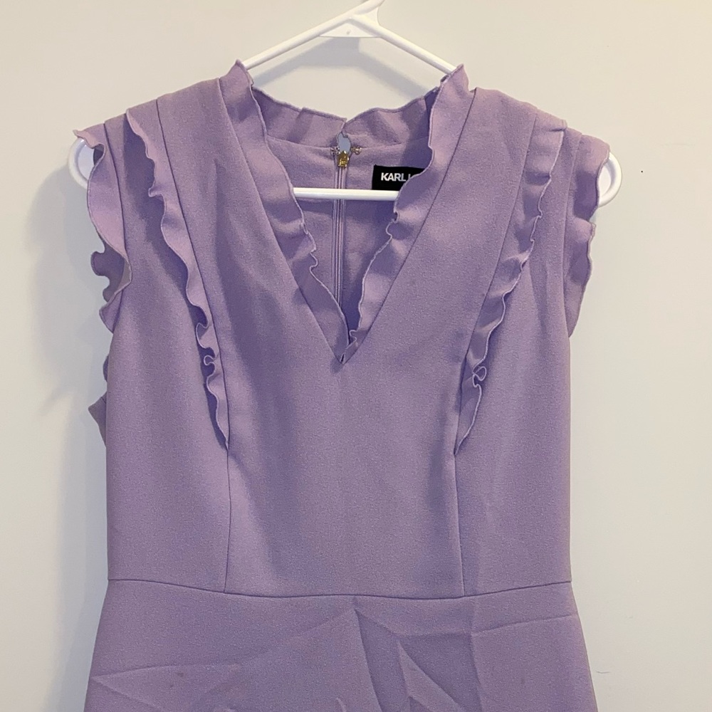 Sleeveless lilac purple dress